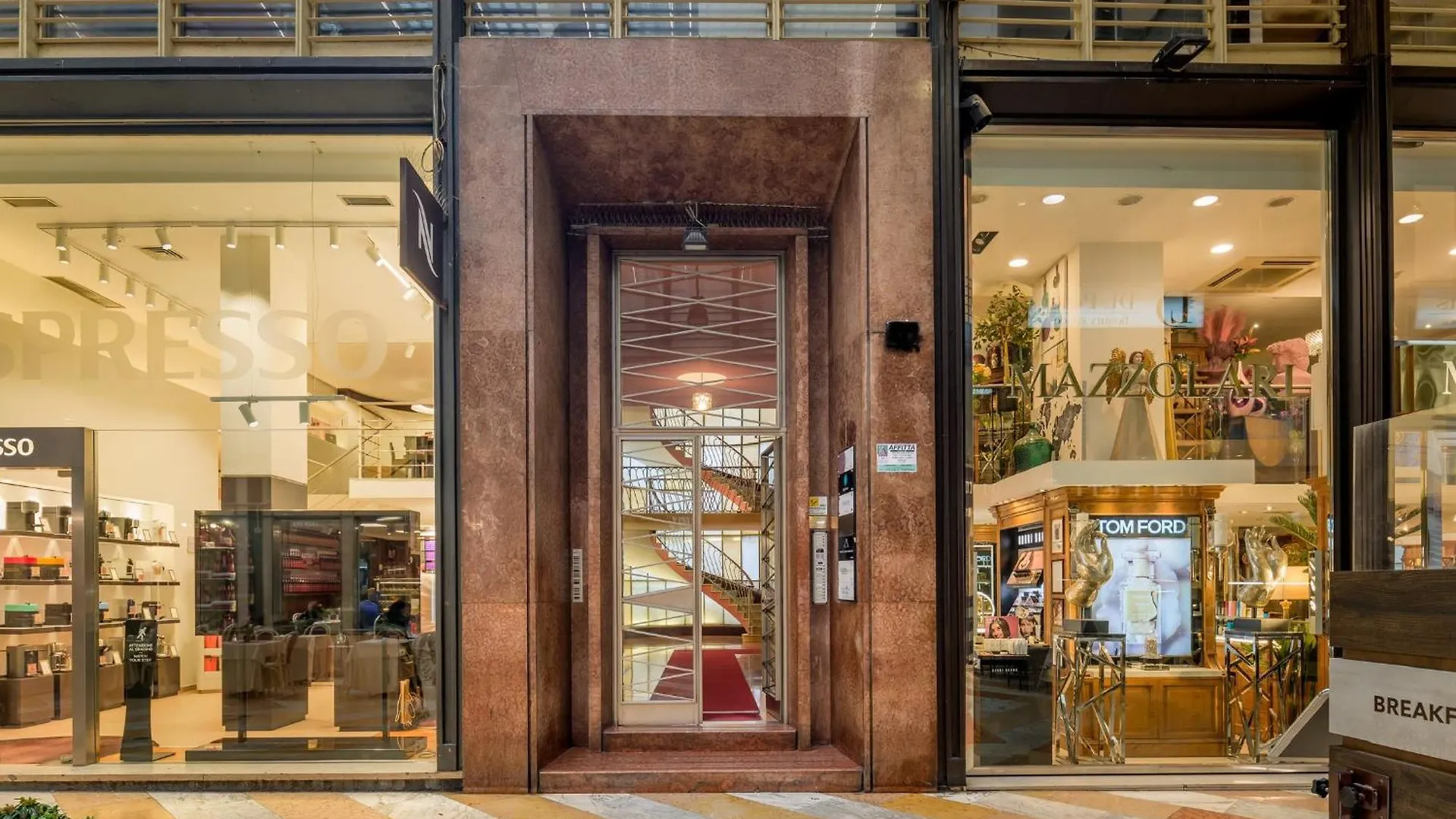 San Babila Luxury Apartment Milan Italy