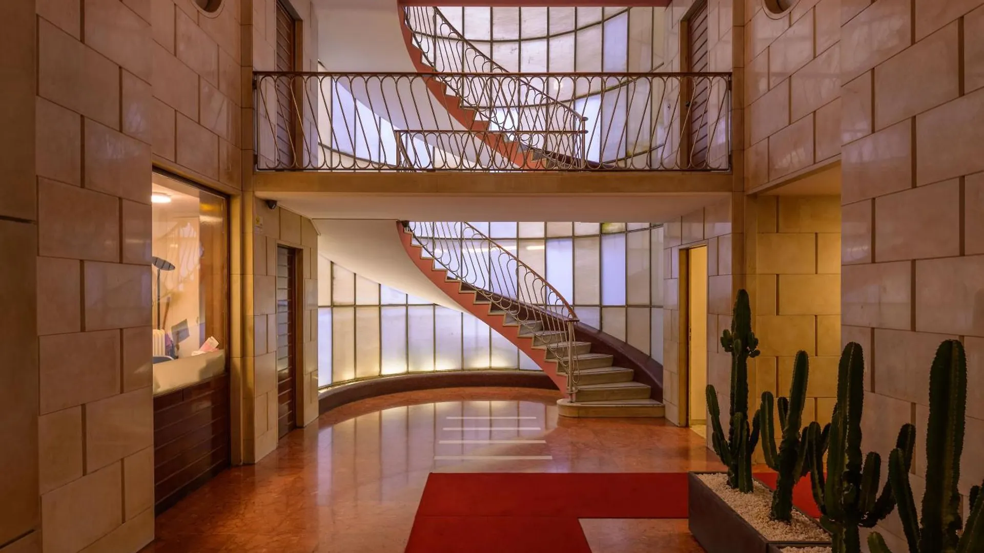 San Babila Luxury Apartment Milan